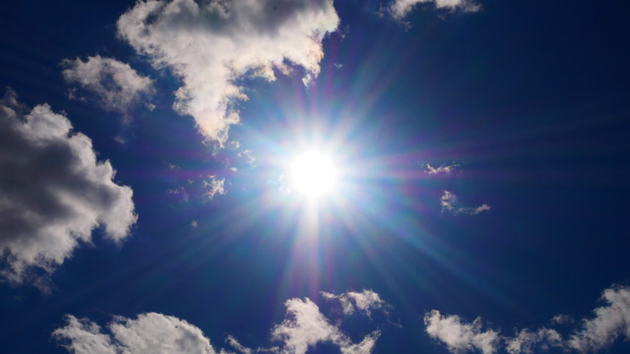 写真に映し出された太陽の光が意味する5つの意味とは メンター晶の世界